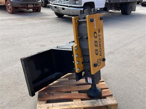 hydraulic skid steer hammer